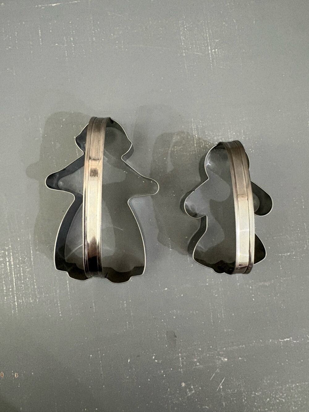Williams Sonoma Stainless Steel Gingerbread Boy & Girl Cookie Cutters Set of 2